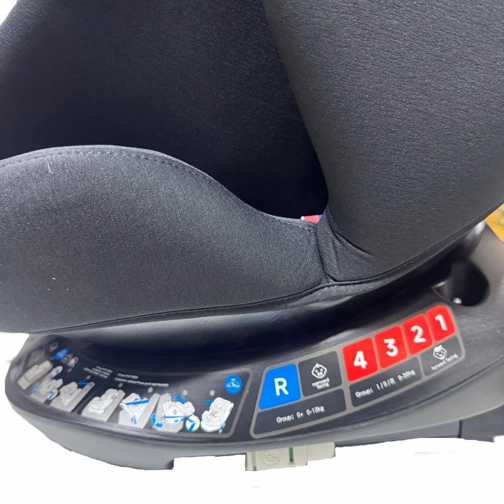 siege-auto-isofix-avec-rotation-360-G406-bebe-zen-9